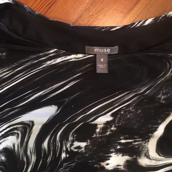 Muse Black and White Dress - Picture 3 of 3